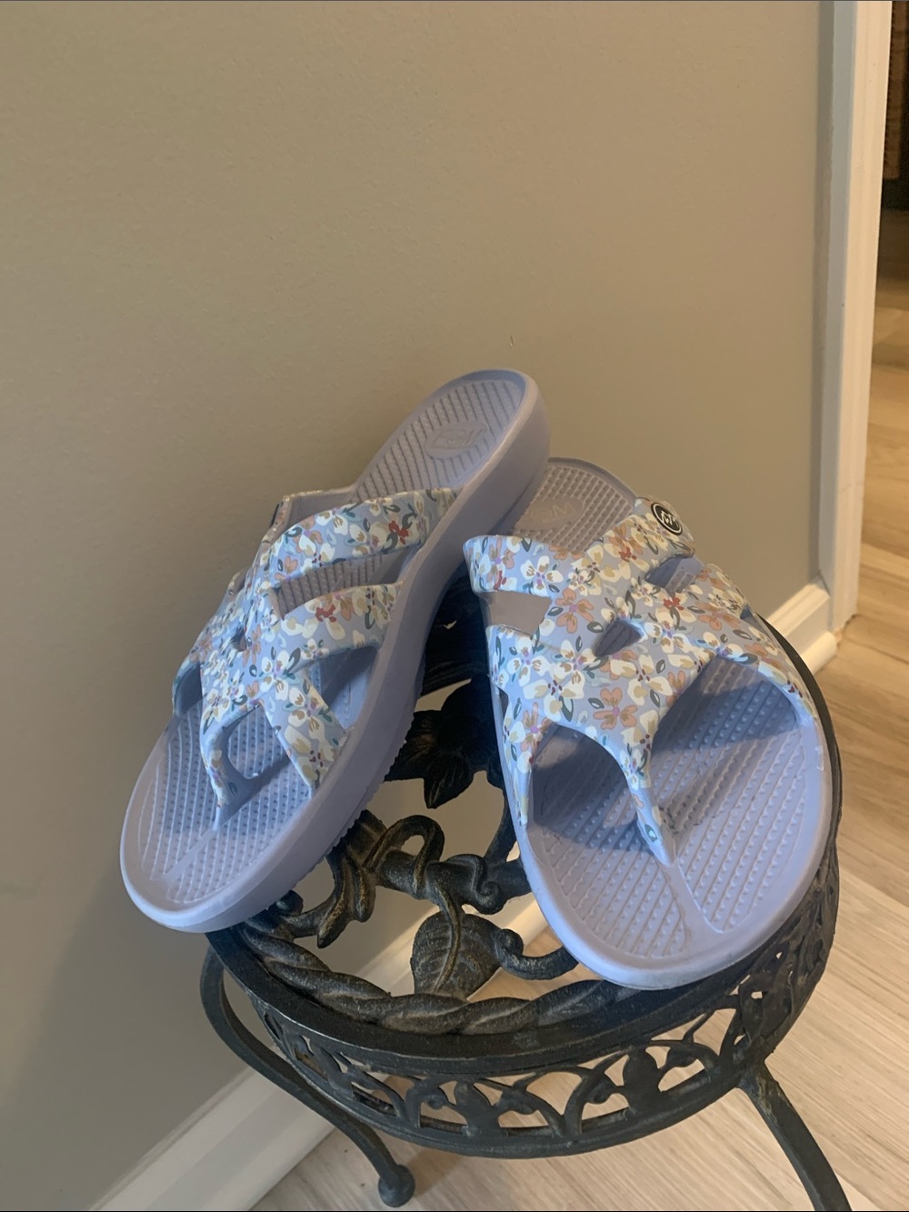 White Mountain Lavender Floral Slide Sandals